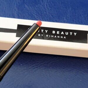 Fenty Beauty by Rihanna Flypencil Longwear Eye Liner in SPA'Getti Strapz